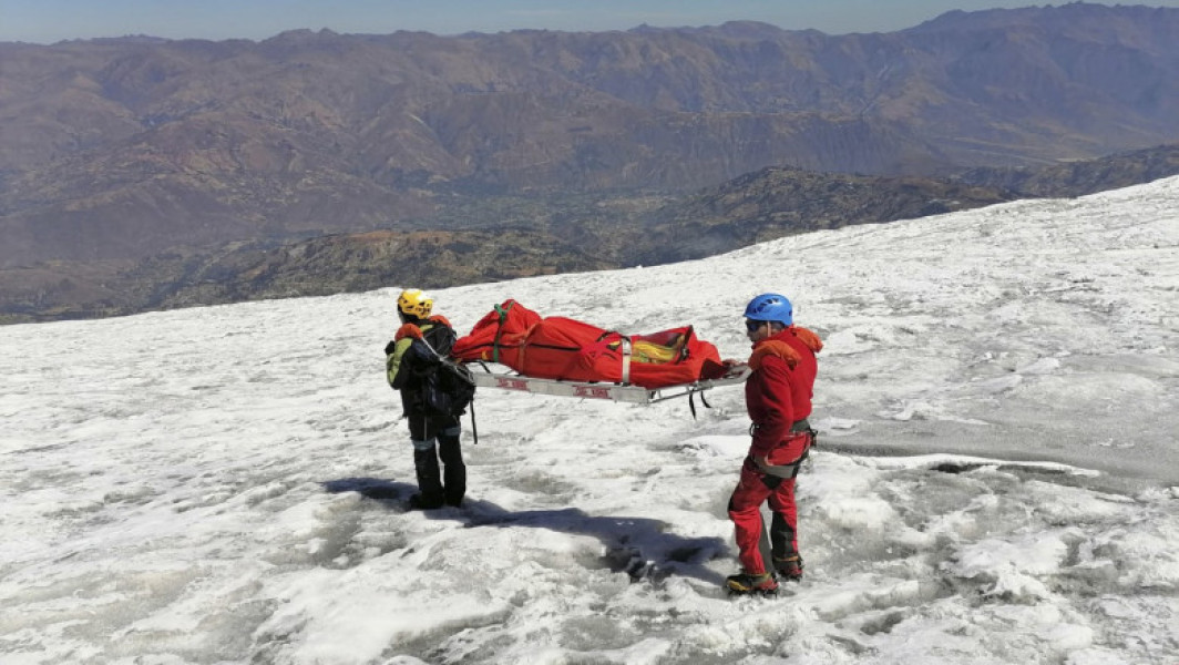 Trupul mumificat al unui alpinist american găsit în Peru după 22 de ani