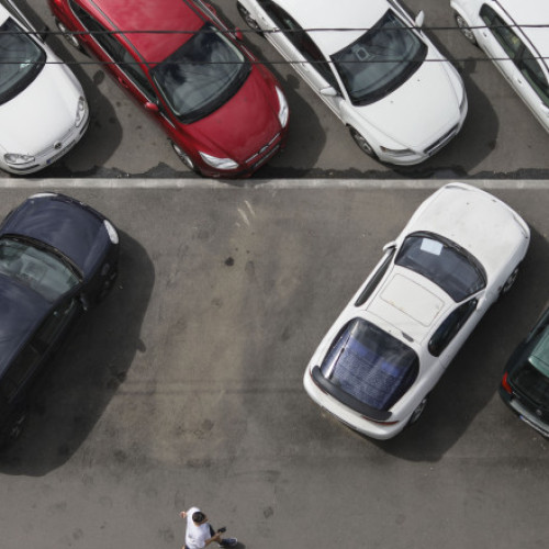 Peste 2.300 de locuri noi de parcare în zona Cotroceni, anunță primarul Nicușor Dan