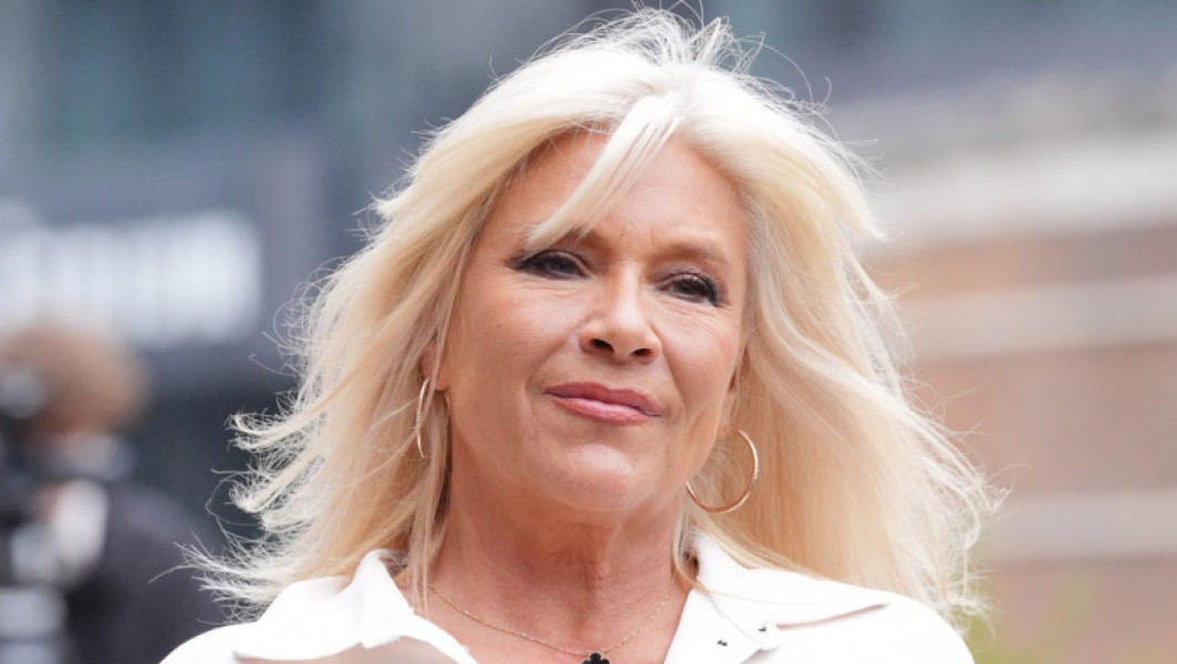 Samantha Fox amendată pentru comportament necivilizat pe un aeroport