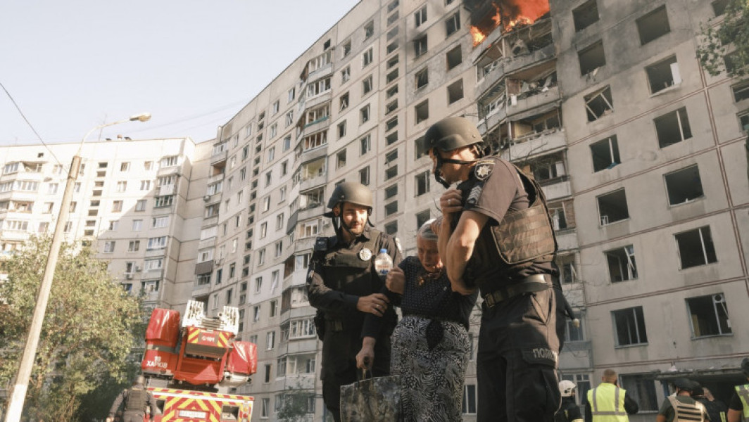 30 de persoane, inclusiv copii, rănite în urma unui atac cu bombă în Harkiv