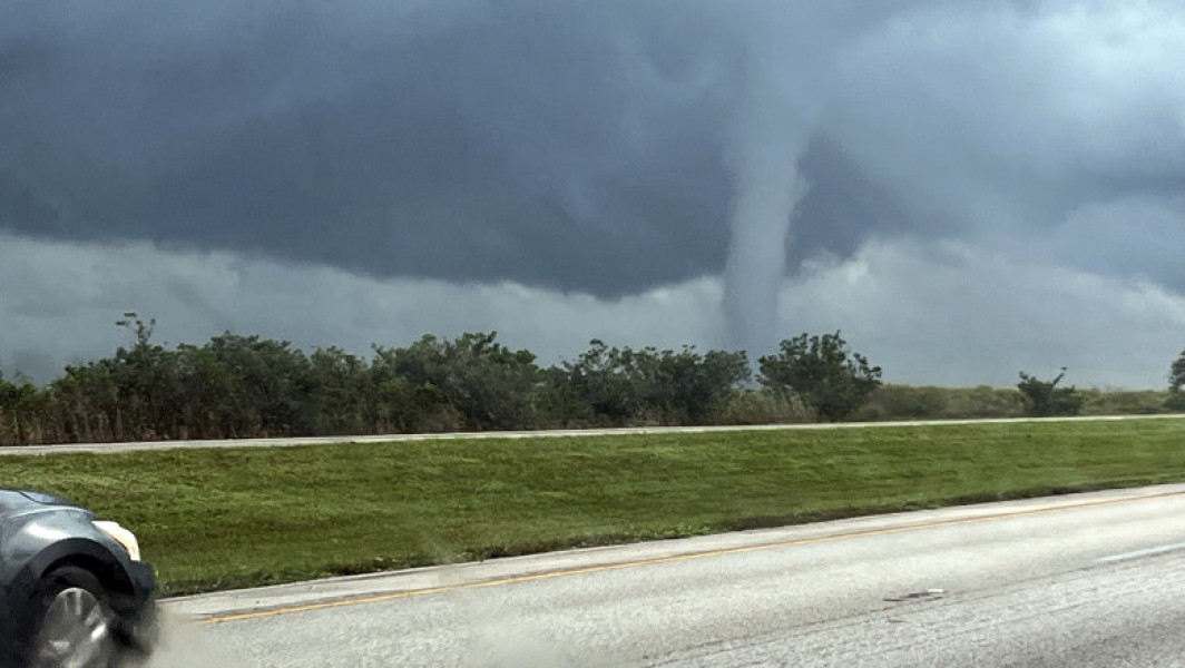 Tornade devastatoare în sudul Floridei, în anticiparea uraganului Milton