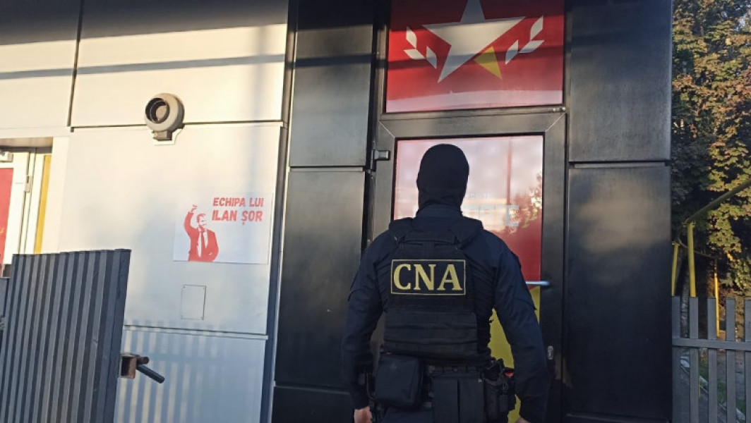 Percheziții la Chișinău înainte de alegerile prezidențiale și referendum