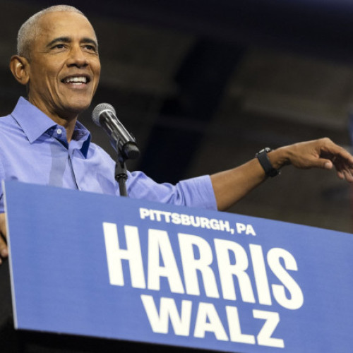 Barack Obama cântă rap pe scena unui miting din Detroit