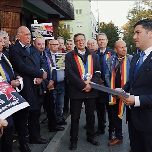 Protest la Satu Mare cu ocazia Zilei Armatei Române