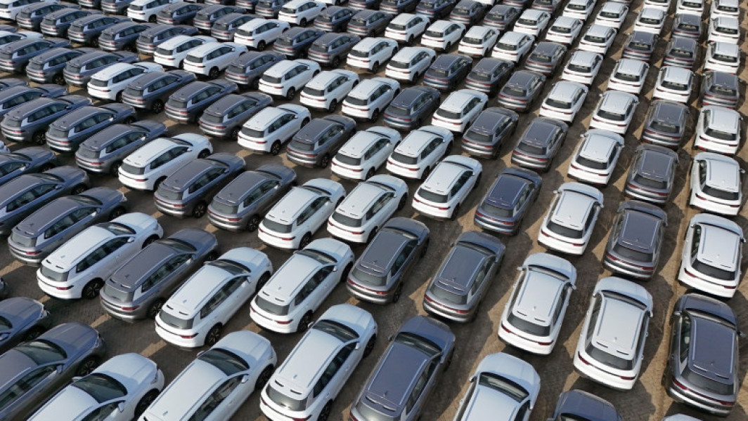China cere Franței să colaboreze cu UE pentru soluții în industria vehiculelor electrice