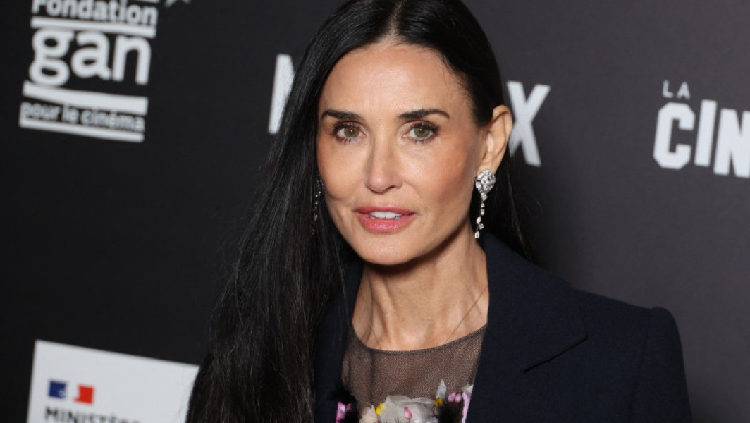Demi Moore critică societatea americană și discută despre filmul „The Substance”