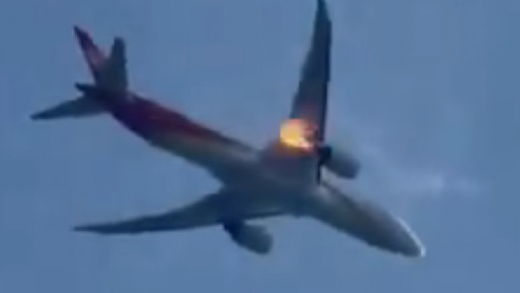 Avion Hainan Airlines întors pe aeroportul din Roma din cauza unei probleme la motor