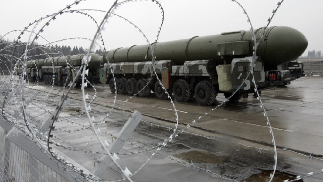 Cartea „Out of the blue” dezvăluie planurile lui Putin pentru un atac nuclear aproape de România