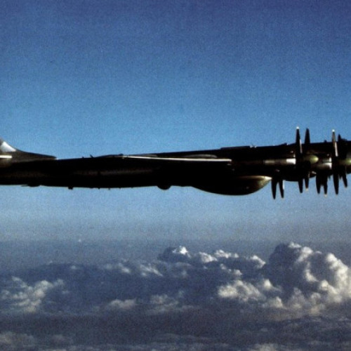 Ministerul Apărării din Regatul Unit mobilizează avioane de luptă după detectarea unui avion militar rus