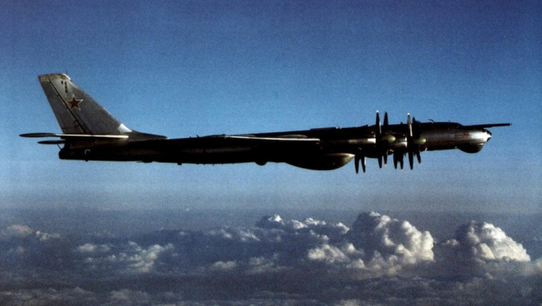 Ministerul Apărării din Regatul Unit mobilizează avioane de luptă după detectarea unui avion militar rus