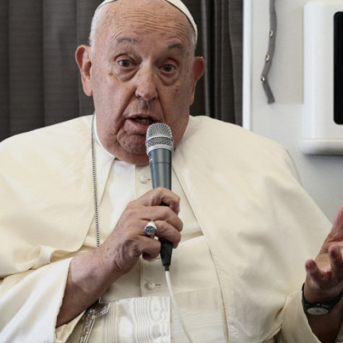 Papa Francisc îndeamnă la examinarea posibilului genocid în Gaza