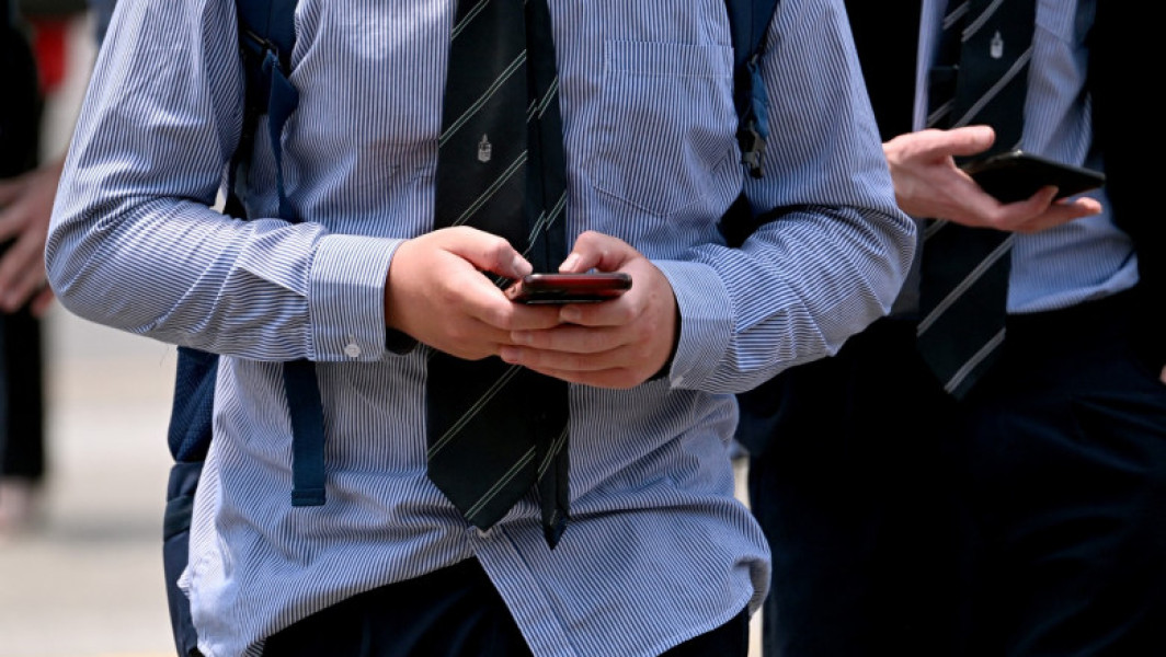 Australia interzice accesul minorilor sub 16 ani la rețelele de socializare
