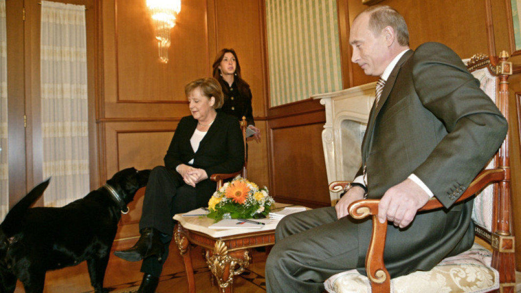Scuzele lui Putin pentru Merkel în legătură cu întâlnirea din 2007