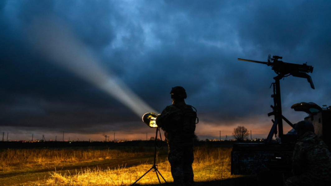 Rusia a atacat Kievul cu drone, apărarea antiaeriană a interceptat zeci de zboruri