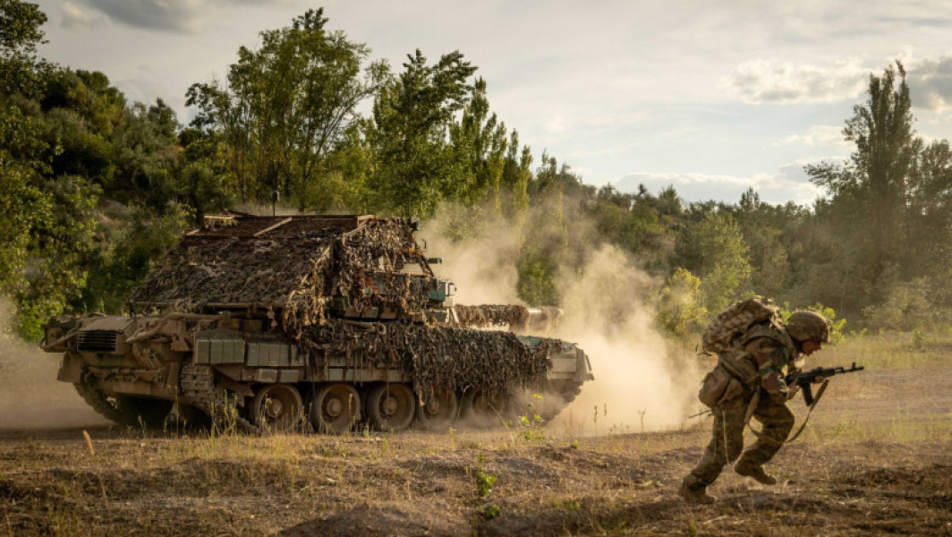 Parisul și Londra discută despre sprijinul militar pentru Ucraina