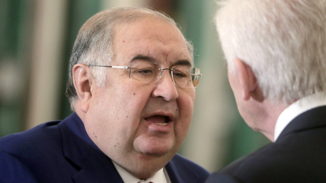 Oligarhul rus Aliser Usmanov se retrage din funcția de președinte al Federației Internaționale de Scrimă
