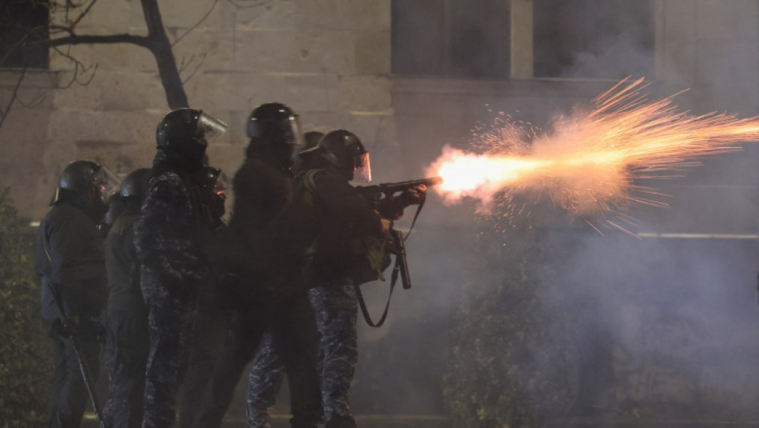 Statele Unite condamnă violențele din Georgia și amenință cu sancțiuni