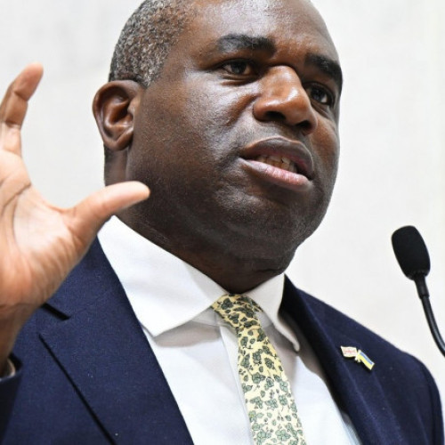 David Lammy își exprimă îngrijorarea față de interferența Rusiei în alegerile din România