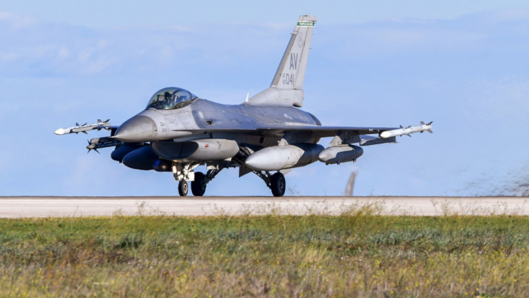 Ucraina primește al doilea lot de avioane F-16 din Danemarca