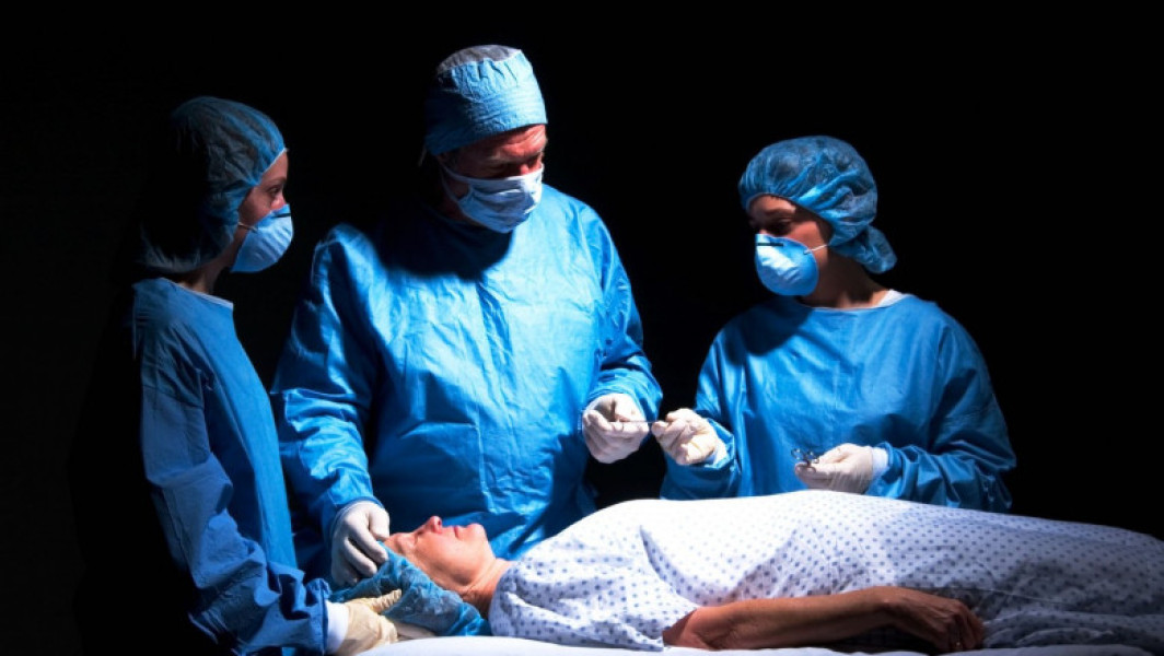 O femeie din Marea Britanie a decedat după o operație estetică în Turcia
