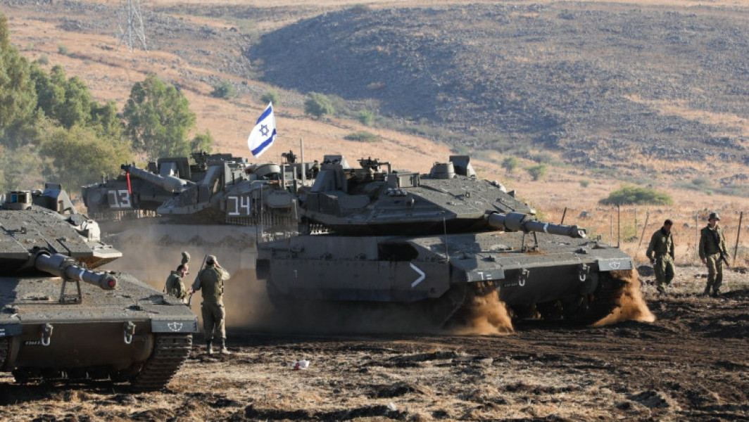 Israelul ocupă teritorii siriene și continuă bombardamentele