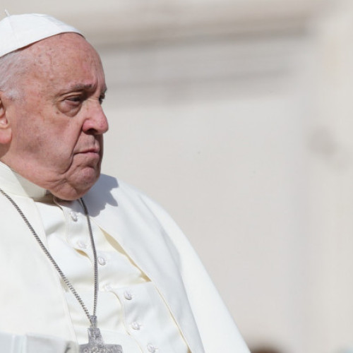 Papa Francisc condamnă excesele sistemului financiar și pledează pentru anularea datoriilor