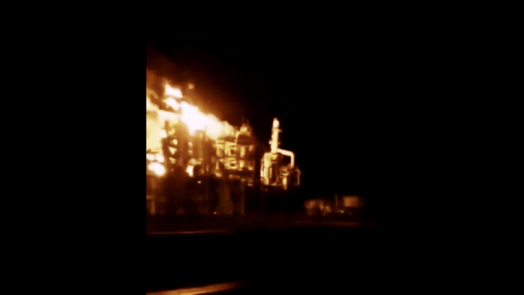 Ucraina a atacat teritoriu rus cu rachete și drone, provocând incendii la o rafinărie