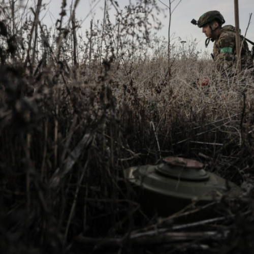 Regatul Unit oferă 225 de milioane de lire sterline pentru echipamente militare destinate Ucrainei