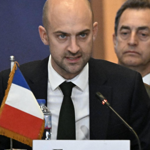 Rusia încearcă să manipuleze influencerii din Europa, inclusiv din Franța