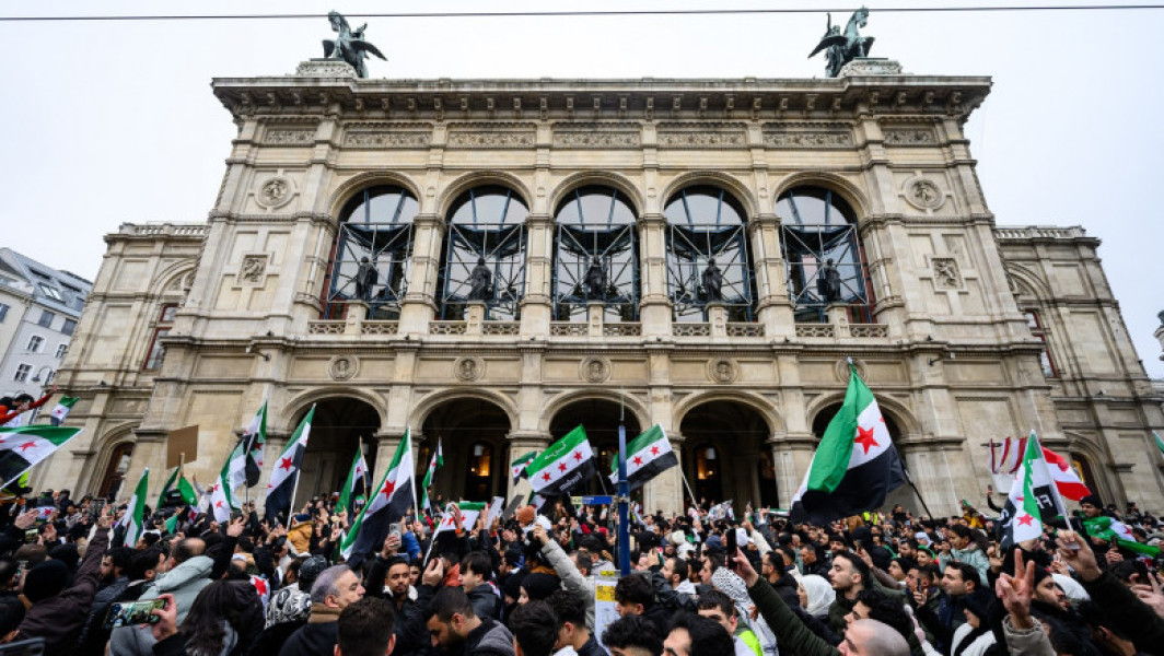 Guvernul austriac notifică migranții sirieni despre posibile schimbări ale statutului de azil