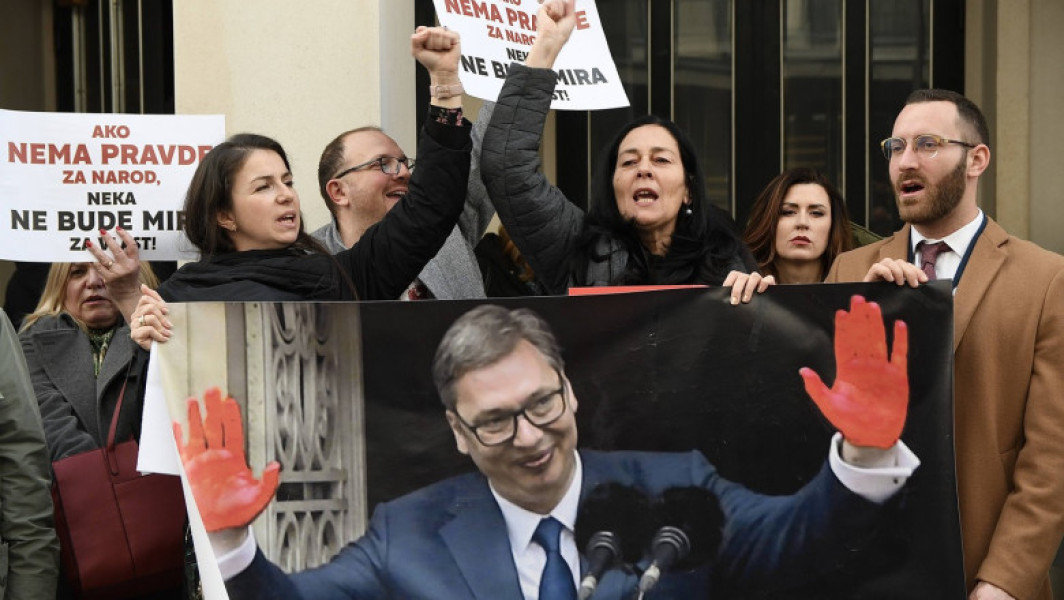 Scolile din Serbia se închid mai devreme din cauza protestelor