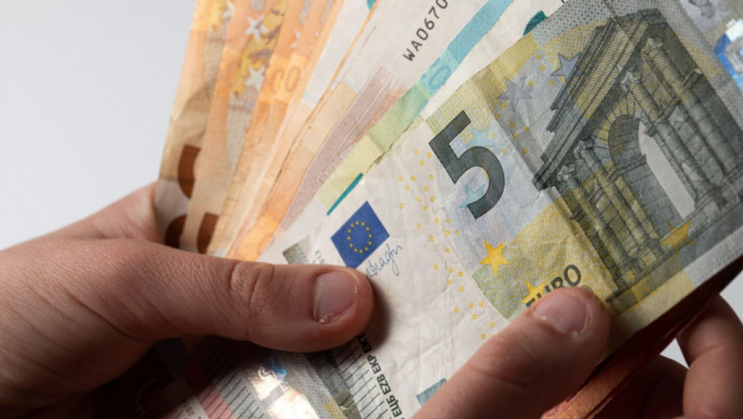 Om al străzii își pierde 42.000 de euro la gara din Germania