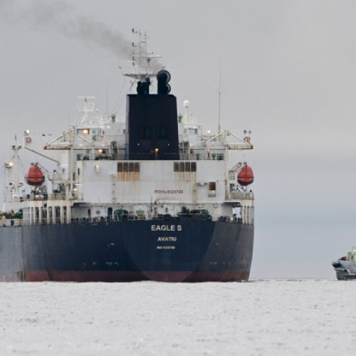 Rusia își creează o flotă secretă de petroliere pentru a evita sancțiunile