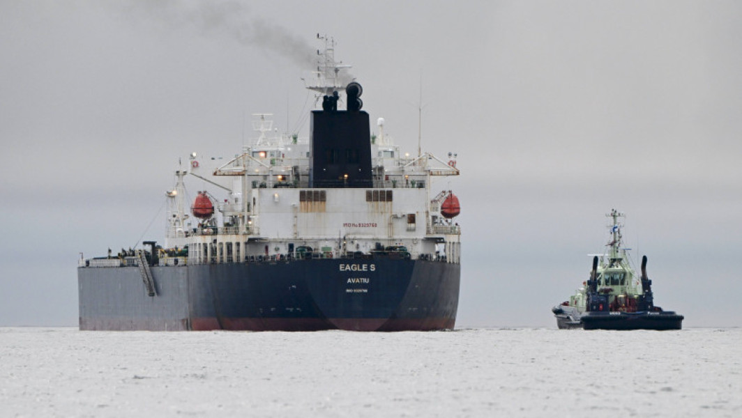 Rusia își creează o flotă secretă de petroliere pentru a evita sancțiunile
