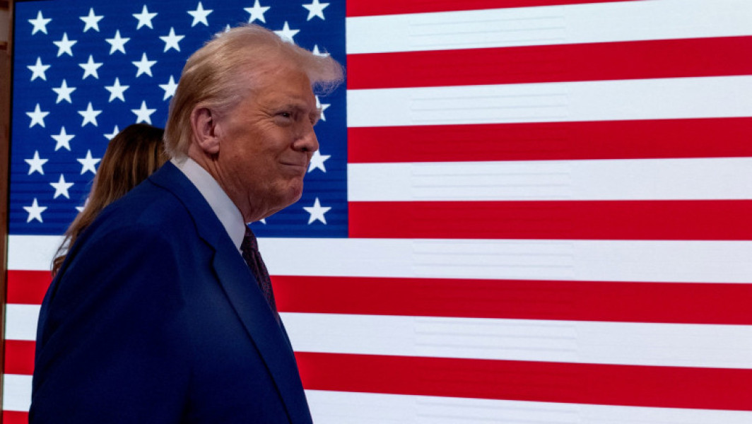 Donald Trump contestă coborârea drapelelor în bernă cu ocazia investirii sale