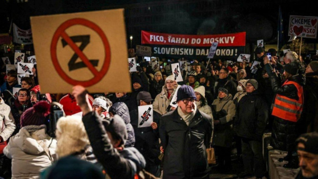 Proteste la Bratislava împotriva premierului Robert Fico