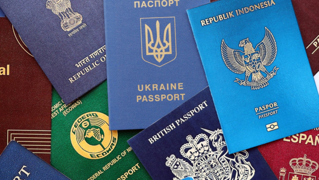 Povestea pasaportului: De la libertate de mișcare la controale stricte