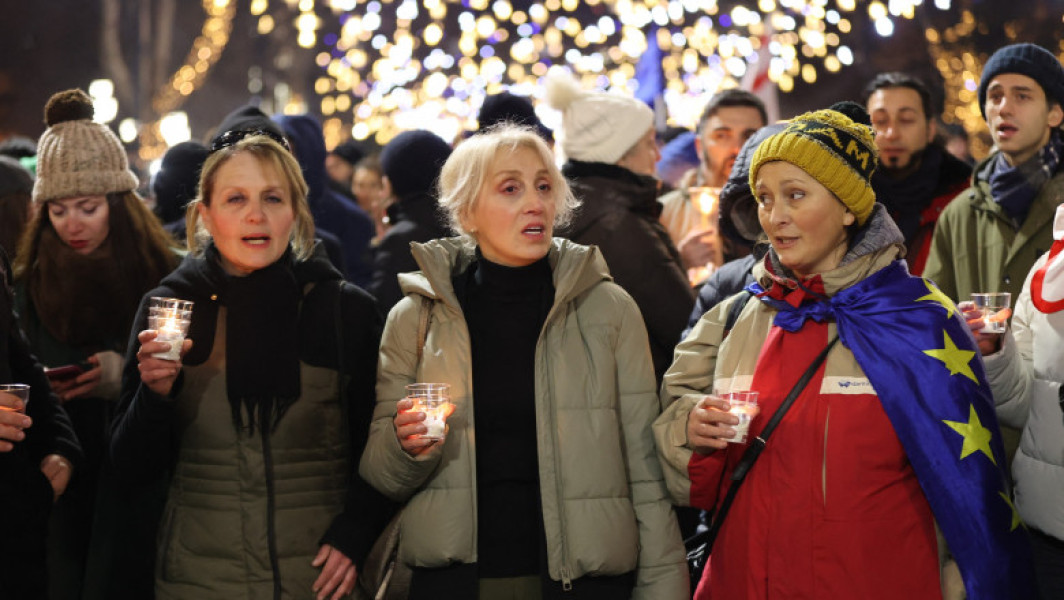 Mii de georgieni protestează împotriva guvernului la Tbilisi