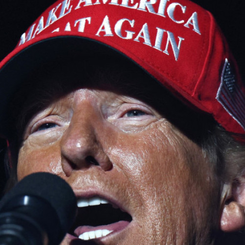 Donald Trump rămâne la judecată pentru plăți ilegale