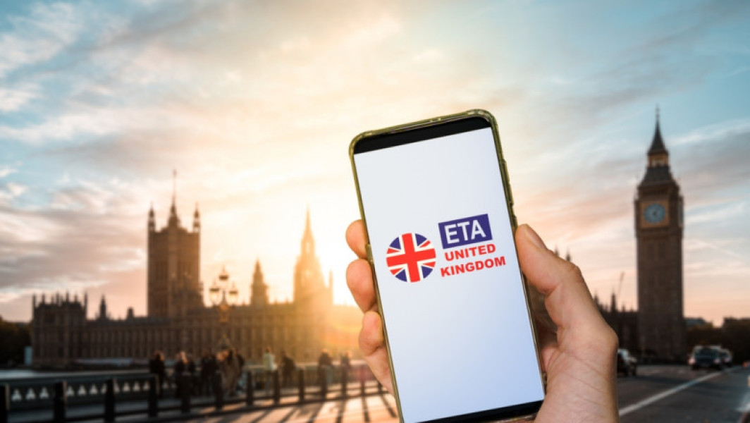 Românii și cetățenii europeni au nevoie de Autorizație Electronică de Călătorie pentru a intra în Marea Britanie