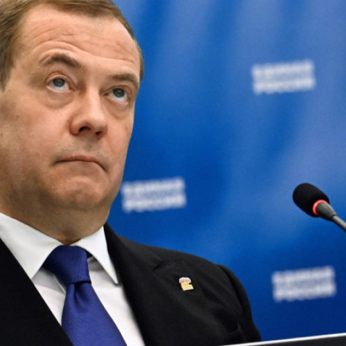 Medvedev ironizează planurile lui Trump pentru Groenlanda și Canada