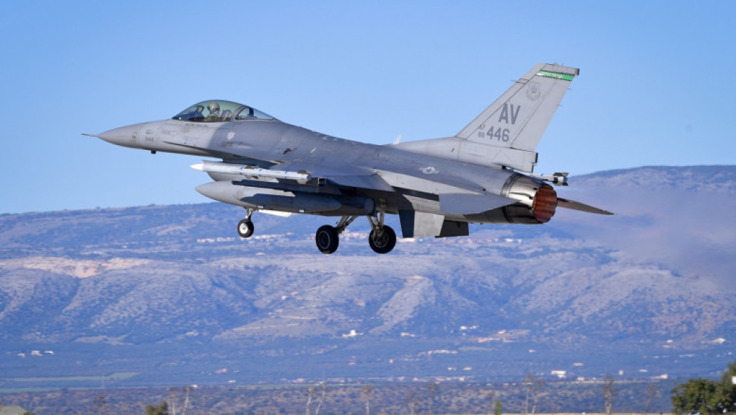 Instructor danez de F-16, zvon de dezinformare rusească
