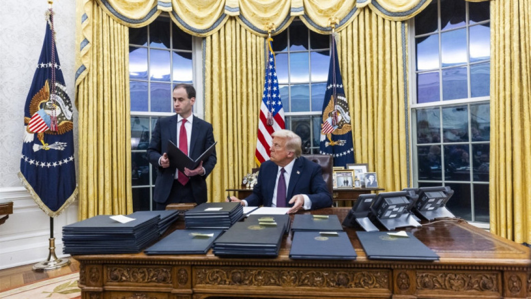 Donald Trump începe al doilea mandat cu măsuri hotărâte