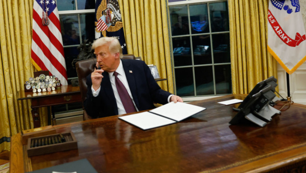 Donald Trump își redefinește Biroul Oval la Casa Albă