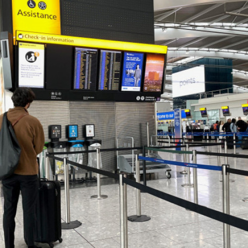 Problemele cu vizele electronice pentru străinii care călătoresc în Marea Britanie