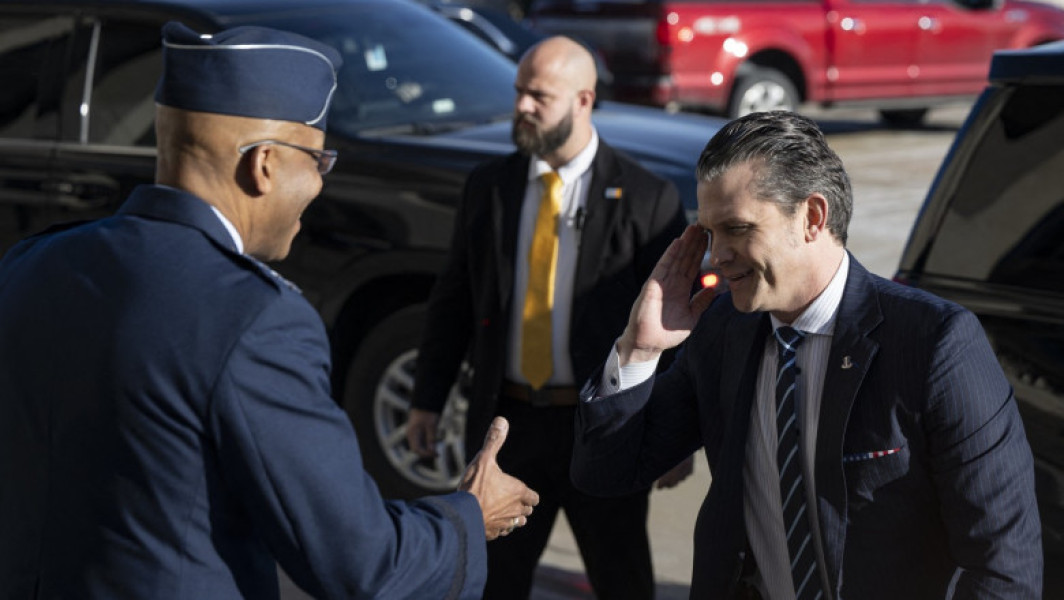 Donald Trump ia măsuri pentru eliminarea politicilor DEI din Departamentul de Apărare