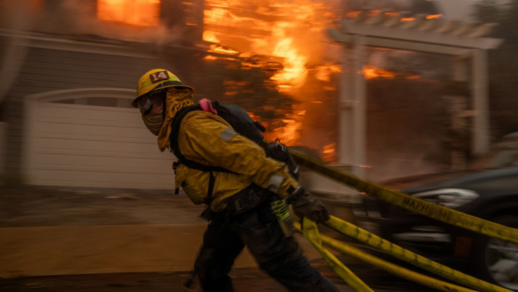 Schimbările climatice cresc riscul incendiilor majore în Los Angeles
