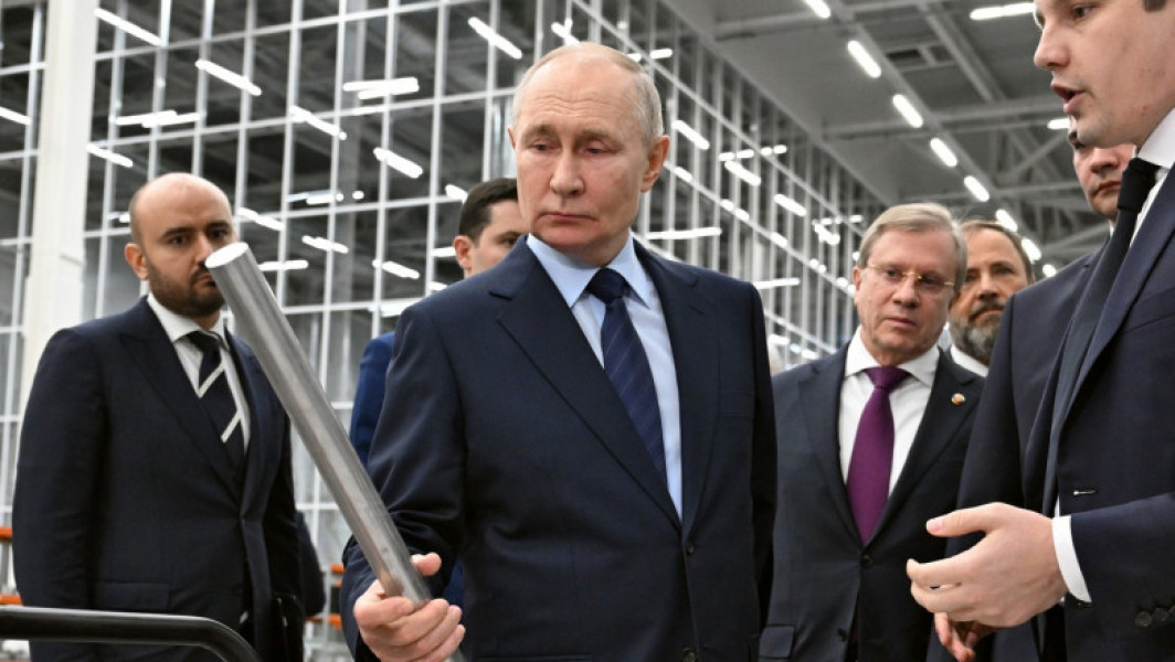 Vladimir Putin afirmă că liderii europeni se vor supune lui Donald Trump