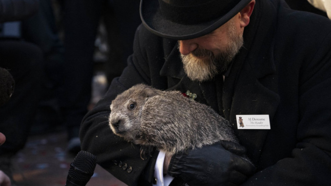 Marmota Phil anunță o iarnă lungă la Gobbler's Knob