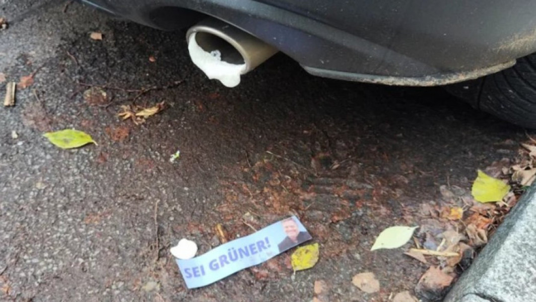 Tineri români, sârbi, croați și bosniaci suspectați de vandalizarea vehiculelor în Germania